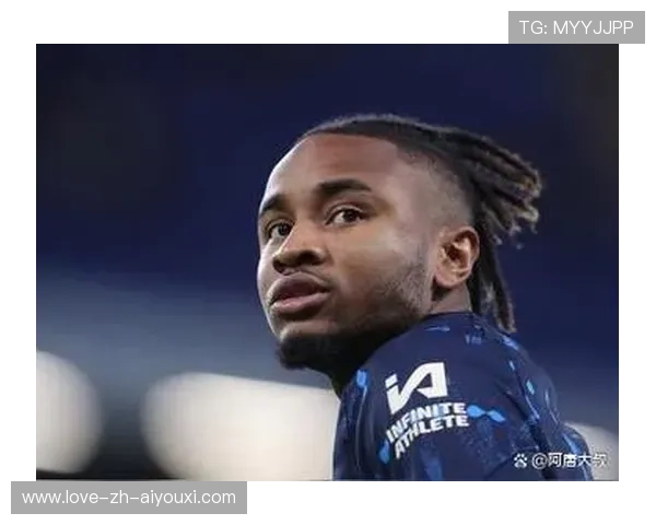 切尔西恩昆库边路传中后点精确补射让人惊叹