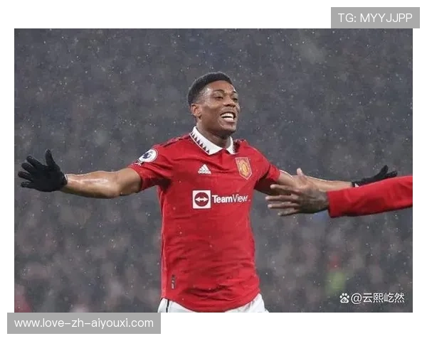 曼联中场抢断反击，马夏尔一脚推射定胜负